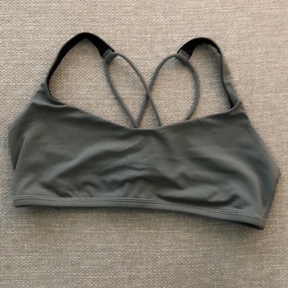 Lululemon sports bra
